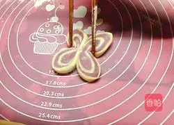 Illustration of how to make butterfly steamed buns 11