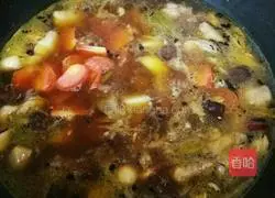 Illustration of how to make large plate of chicken noodles 6