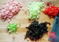 Illustration of how to make fungus and ham cake 1