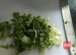Illustration of how to make cabbage and pork dumplings 2