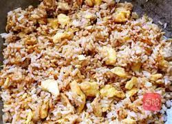 Egg Fried Rice Recipe Illustration 4