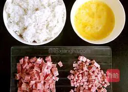 Illustration of how to make egg fried rice 1