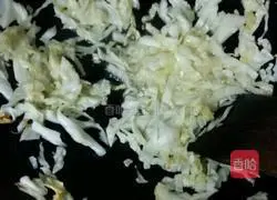 Illustration of how to make tomato and egg fried noodles 2