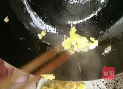 Illustration of how to make egg fried rice 5