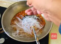 Illustration of how to make potato vermicelli and haggis stewed 7