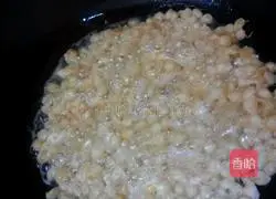 Illustration of how to make sweet corn cakes 4