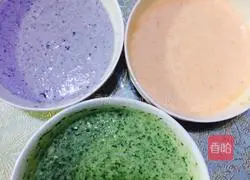 Illustration of how to make three-color flower cake 3