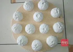 Illustration of how to make egg and fennel buns 17