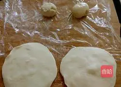 Illustration of how to make egg-filled pancakes 4