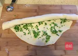 Illustration of how to make green onion cake 7