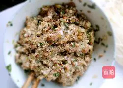 Illustration of how to make small wontons 2