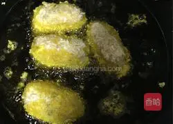 Illustration of how to make fried potato pancakes 9