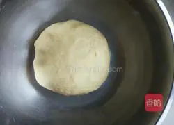 Illustration of how to make pumpkin steamed buns 13