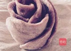 Illustration of how to make rose steamed buns 3