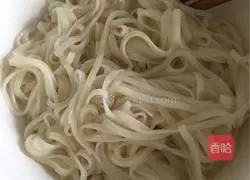 Illustration of how to make noodles 3