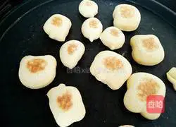 Illustration of how to make Qiaobing 8