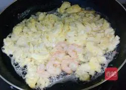 Illustration of how to make three fresh buns 2