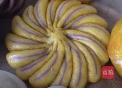 Illustration of how to make three-color chrysanthemum steamed buns 13