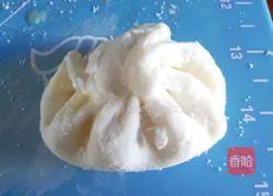 Illustration of how to make ice cream buns 7