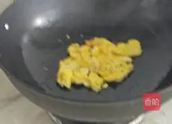 Delicious, healthy and pure Illustration of how to make healthy egg fried rice 10