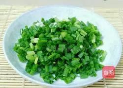 Illustration of how to make scallion pancakes 1