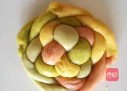 Illustration of how to make hydrangea steamed buns 8