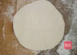Illustration of how to make bean paste and milk-flavored dough pancakes 9