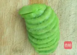 Illustration of making fruit sandwich 1