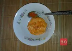 Illustration of how to make Laoganma's red oil noodles 6