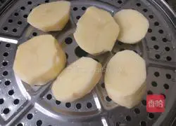 Illustration of homemade potato pancakes 2