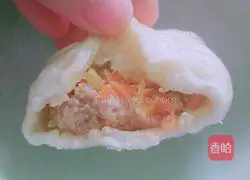 Illustration of how to make carrot and meat buns 11