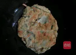 Illustration of how to make carrot pancakes 4