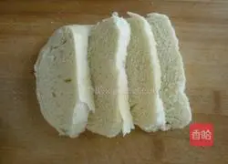 Illustration of simple steamed bun semi-circle making 2