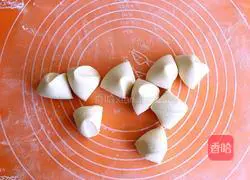 Illustration of how to make eggplant and meat buns 11