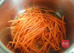 Illustration of how to make beef sauce noodles 6