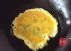 Illustration of how to make wontons with shrimp stuffing 4