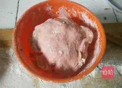 Illustration of how to make pure natural pink dumplings 6