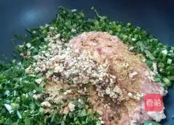 Illustration of how to make meat buns 5