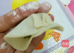 Illustration of how to make mushroom, egg white, green onion dumplings 7