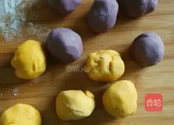 Illustration of how to make purple sweet potato and pumpkin blossom steamed buns 7