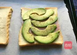 How to make avocado sandwich Illustration 9