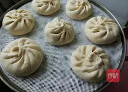 Illustration of how to make carrot buns 24