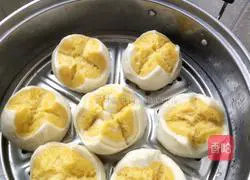 Pumpkin Blossom Steamed Buns Recipe Illustration 5