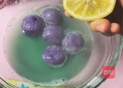 Pink and Purple Sweet Potato Rice Balls Recipe Illustration 7