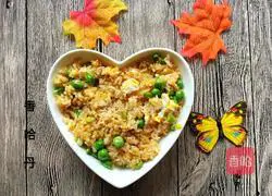 Illustration of how to make peas and eggs fried rice 9