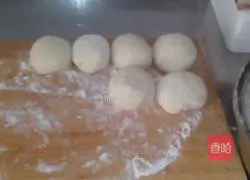 Illustration of how to make hand cakes 3