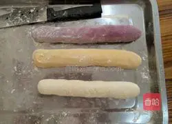 Illustration of how to make slipper steamed buns for couples 10