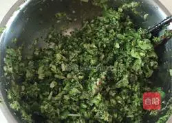 Illustration of how to make broccoli stuffed dumplings 6