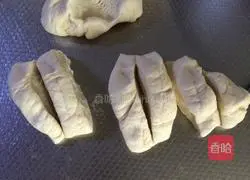 Illustration of how to make old noodle steamed buns 2