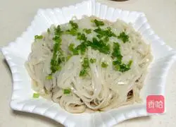 Illustration of how to make scallion noodles 11